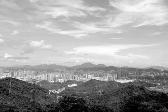 深圳阳台山景观黑白照