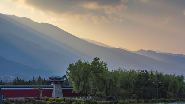 大理崇圣寺三塔苍山耶稣光