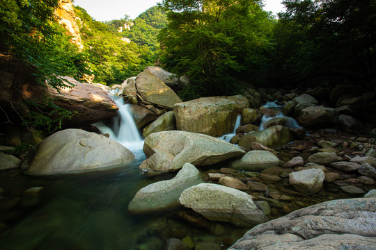 山谷流水