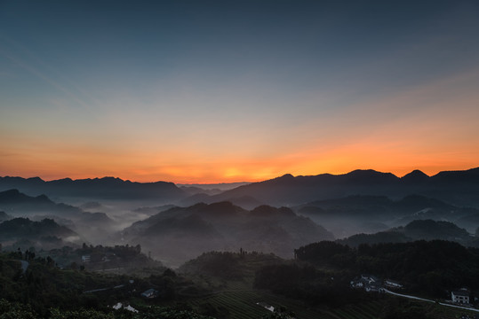 重庆周家山日出自然风光