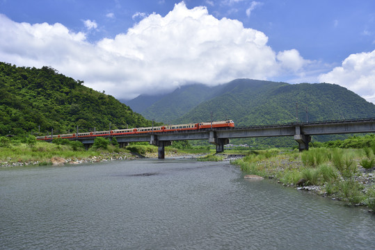 台湾宜兰县河流风光