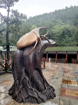 长寿山景区天牛雕塑