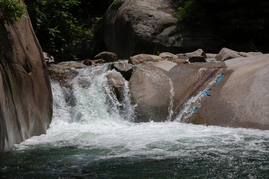 山谷流水