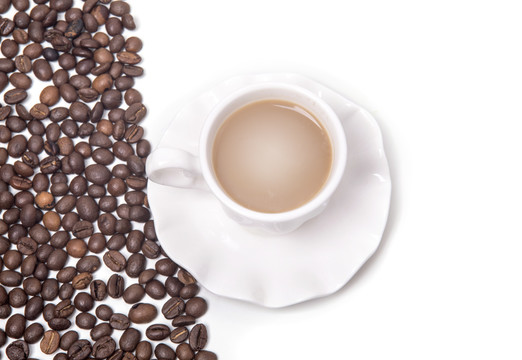 创意拍摄咖啡豆与咖啡
