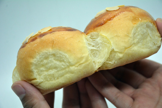 芋泥杏仁餐包面包