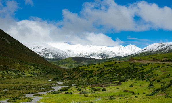 稻城亚丁雪景