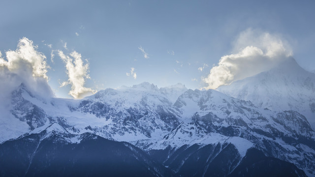 云南德钦梅里雪山自然风光