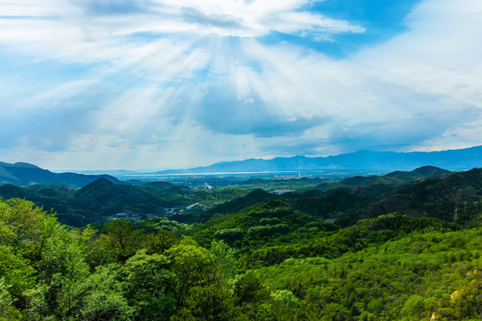 高山峻岭