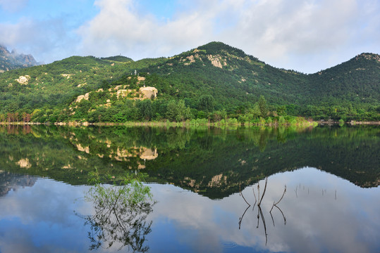 珠山蓝天白云