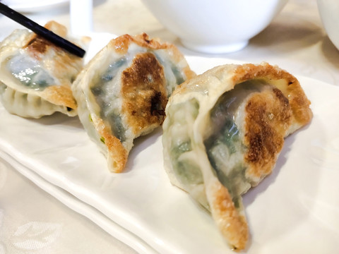 广式早茶韭菜煎饺