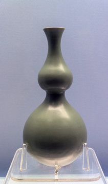 龙泉窑青釉葫芦瓶
