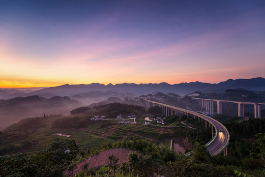 重庆周家山大桥风光