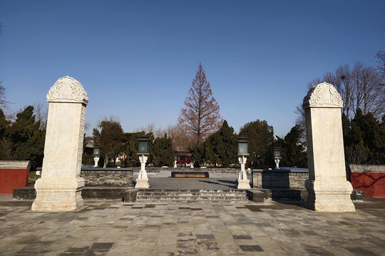 北海公园阐福寺大佛殿遗址