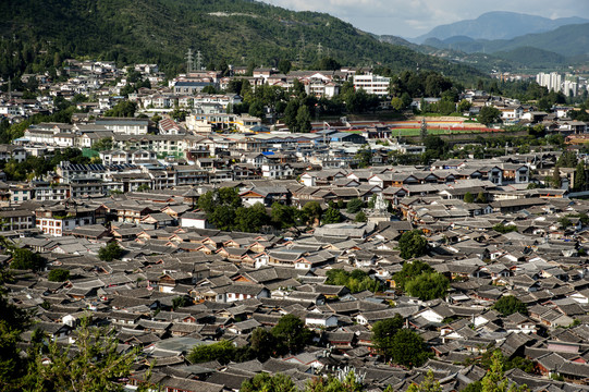 俯瞰丽江古城