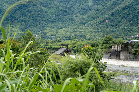 彭州小鱼洞大桥地震遗址公园