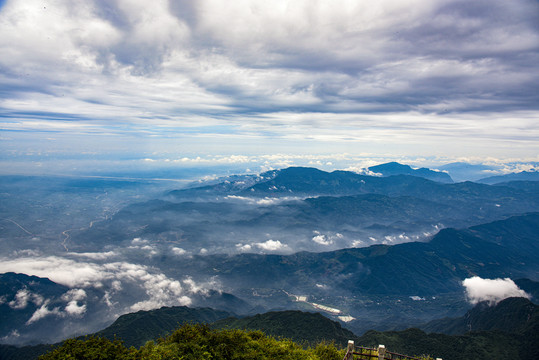 高山云雾