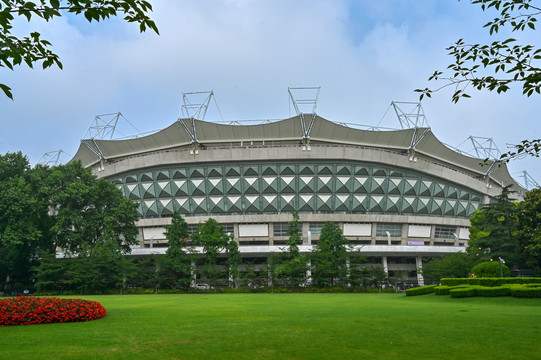 上海虹口足球场建筑外观