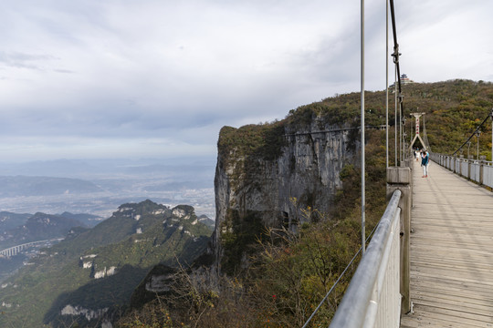 天门山悬索桥