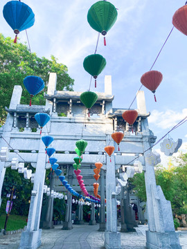彩色燈籠掛飾建筑風(fēng)景