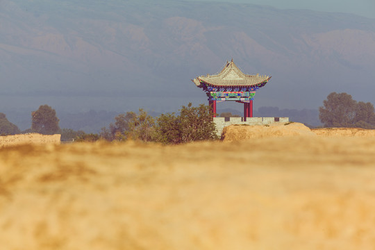 青海贵德古城城墙阁楼