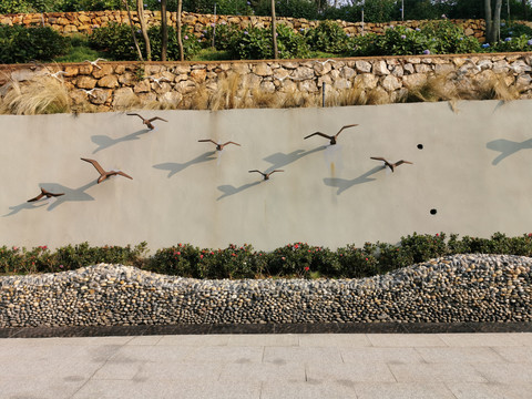 护坡挡墙景观飞鸟雕塑艺术墙