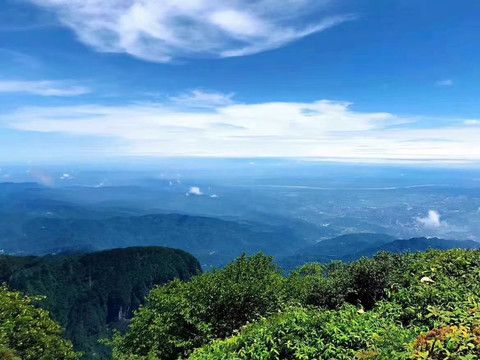 远山云层