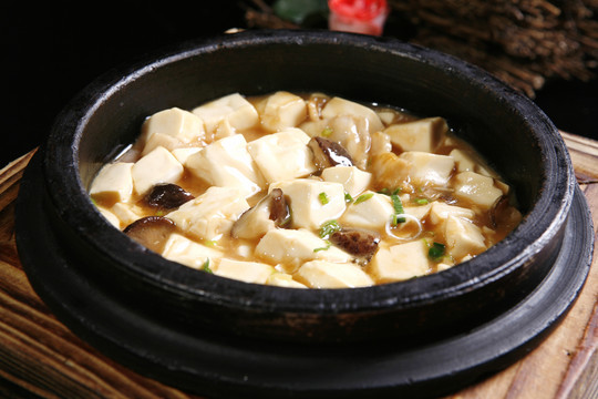 石锅嫩豆腐