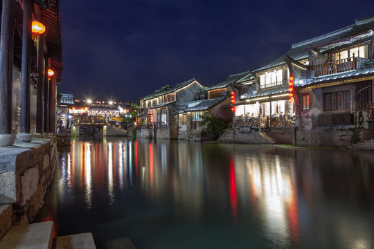 中国浙江西塘古镇夜景风光