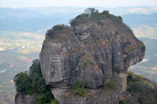 石山