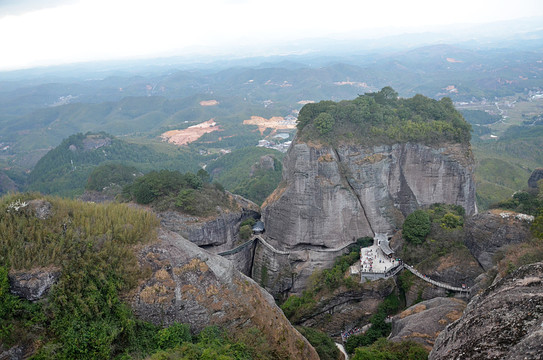 霍山