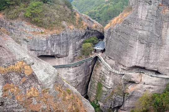 石头山