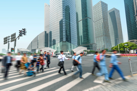 上海陆家嘴城市道路和摩天大楼