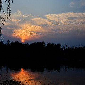 夕阳晚霞风景图