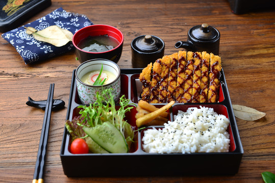 猪排定食