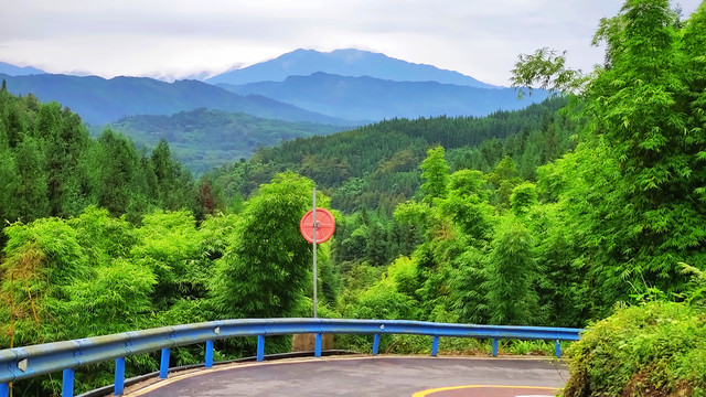 层峦大青山