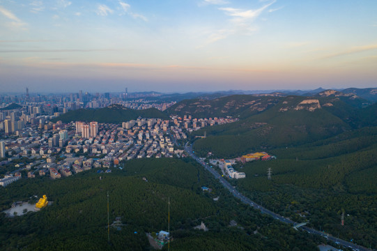 千佛山航拍济南城市风光09