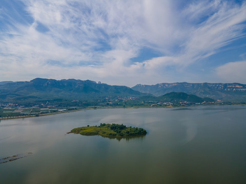 航拍济南卧虎山水库10