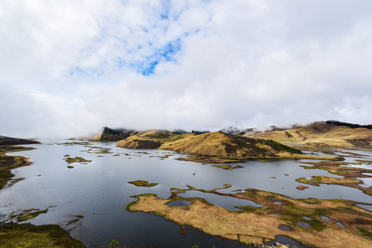 高原湖泊草地湿地