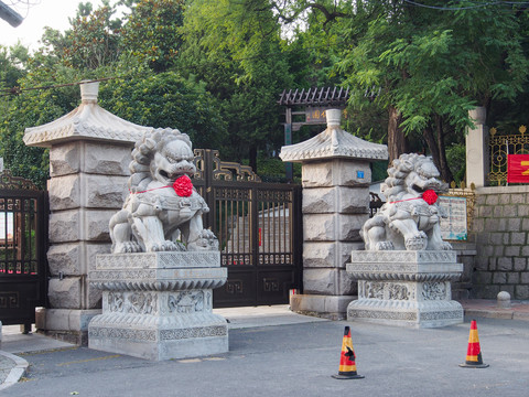 青岛湛山寺大门