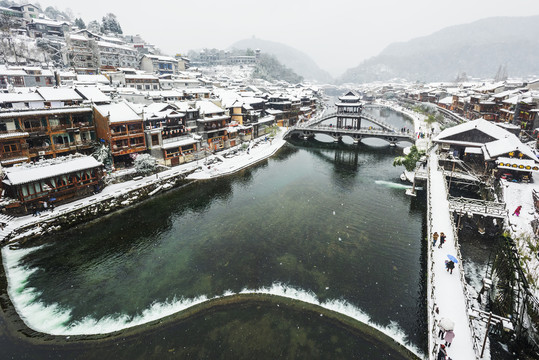 凤凰古城雪景