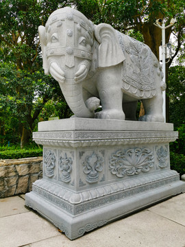 石雕正面大象