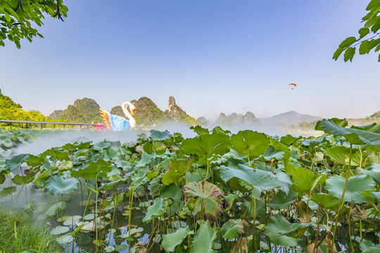 九龙峰林小镇景区风景