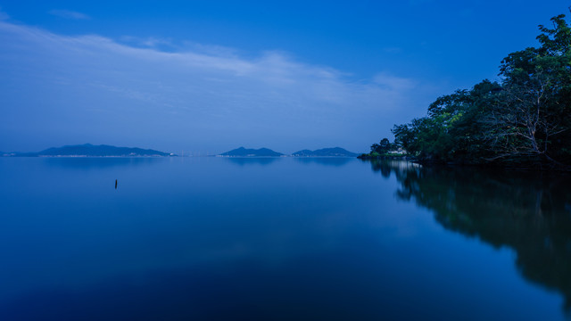 钱湖镜像