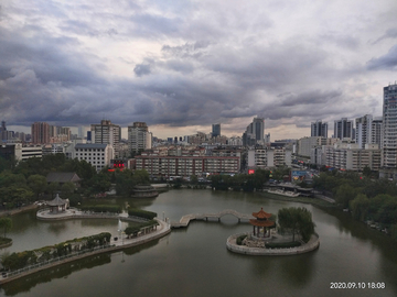 天津城市傍晚一景