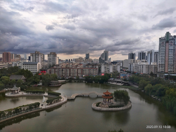 天津城市傍晚一景