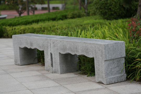 公园石头长凳