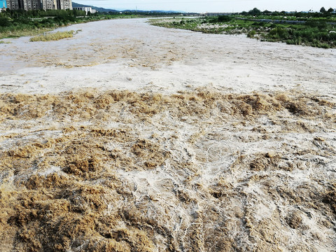 洪水滔滔绵远河