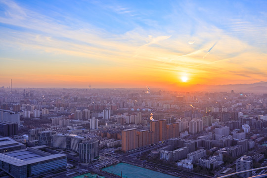 俯瞰北京朝阳区建筑群夕阳