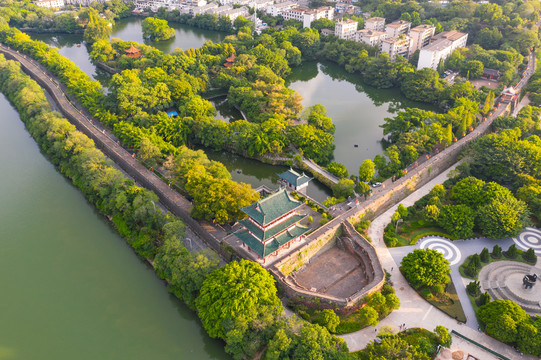 航拍赣州八境台景区