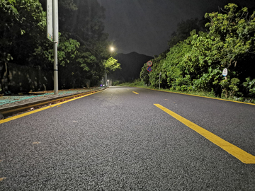 夜间道路